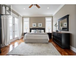 37 BARON CRESCENT - 21