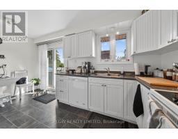 14 STIRLING CRESCENT - 13