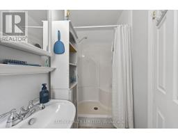 14 STIRLING CRESCENT - 23