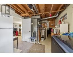 14 STIRLING CRESCENT - 28