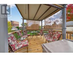 14 STIRLING CRESCENT - 31