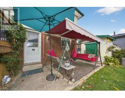 14 STIRLING CRESCENT - 33