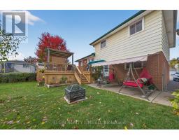 14 STIRLING CRESCENT - 34