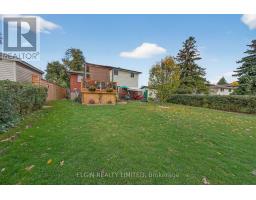 14 STIRLING CRESCENT - 36