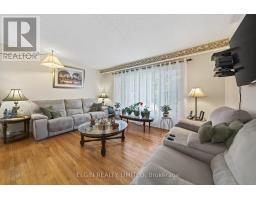 14 STIRLING CRESCENT - 6
