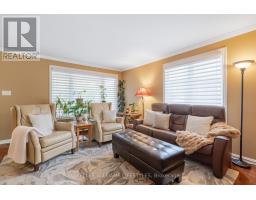 28 SCOURFIELD DRIVE - 10