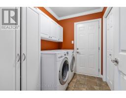 28 SCOURFIELD DRIVE - 22