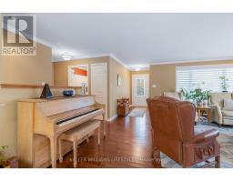 28 SCOURFIELD DRIVE - 8