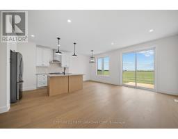 147-31(26) SCOTTS DRIVE - 12