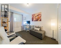 212 GOLFVIEW STREET - 33
