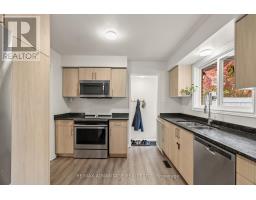 66 WELLESLEY CRESCENT - 11