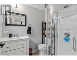 66 WELLESLEY CRESCENT - 34
