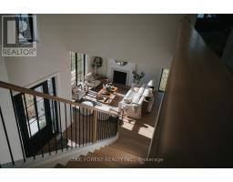 4 EDGEVIEW CRESCENT - 28