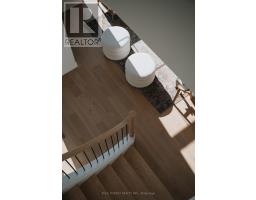 4 EDGEVIEW CRESCENT - 34