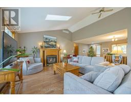 22164 DUNDONALD ROAD - 12