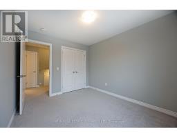 79 - 1061 EAGLETRACE DRIVE - 22