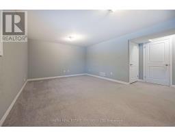 79 - 1061 EAGLETRACE DRIVE - 27