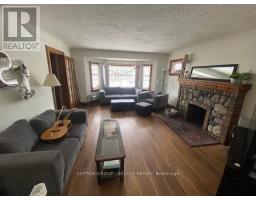 293 HURON STREET - 4