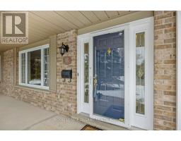 15 TIMBERLANE CRESCENT - 3