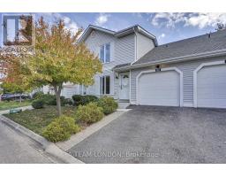 82 - 120 Centre Street, MLS X12459869
