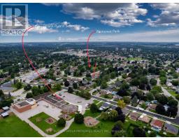 260 FERNCREST ROAD - 33