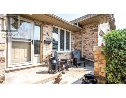 74 - 1241 BEAVERBROOK AVENUE - 4