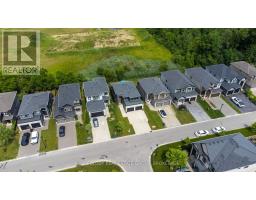 2144 YELLOWBIRCH PLACE - 39