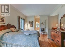 23 - 1200 RIVERSIDE DRIVE - 21