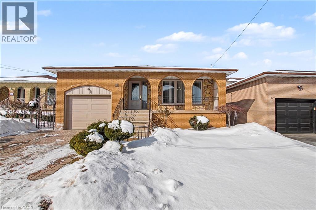 18 RIDLEY Drive, Hamilton