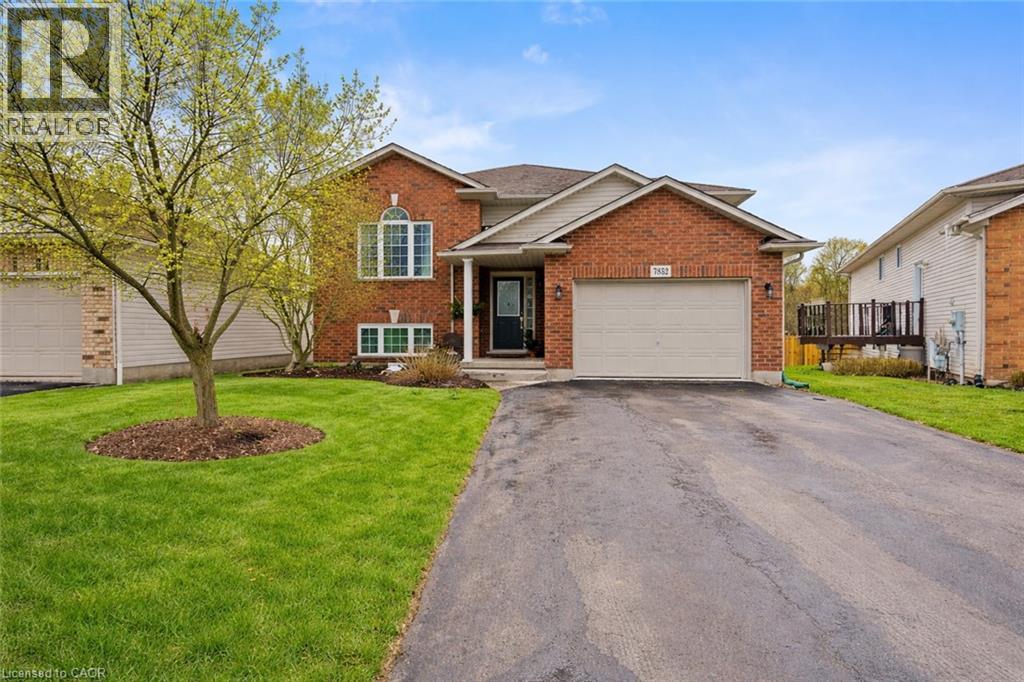 7852 CHARNWOOD Avenue, Niagara Falls