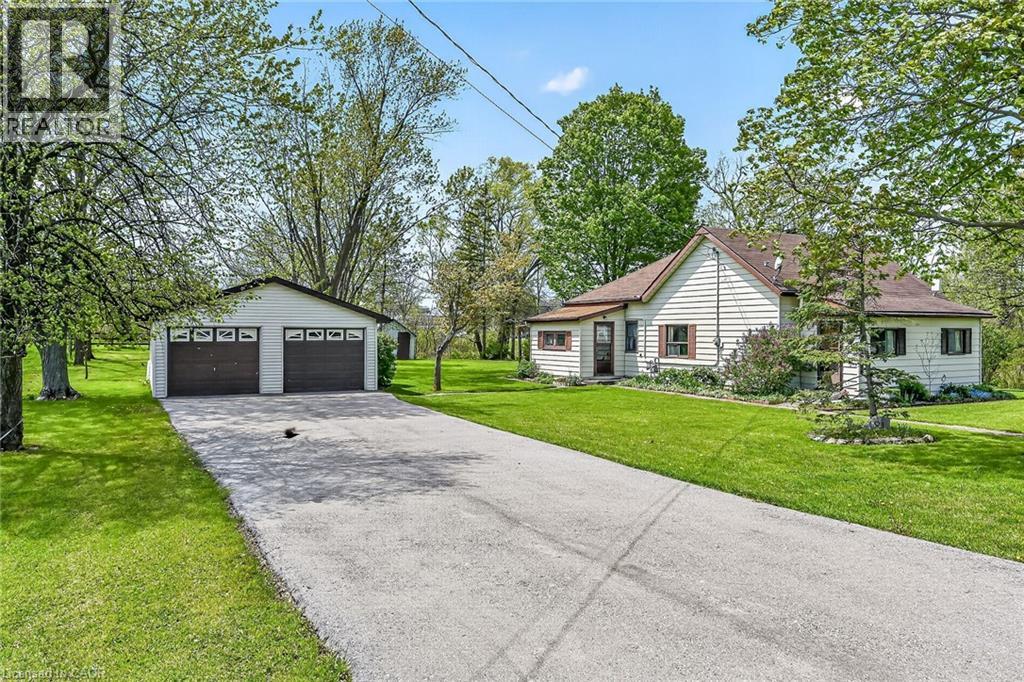 81 FISHCARRIER Street N, Cayuga