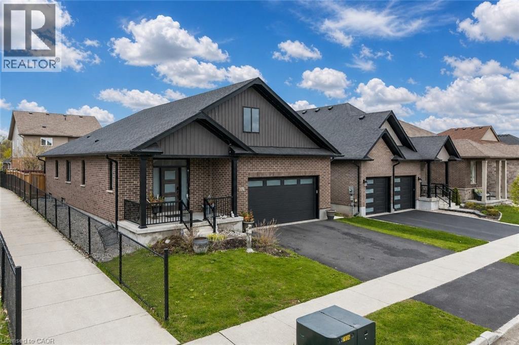 86 WOODBERRY Crescent, Elmira