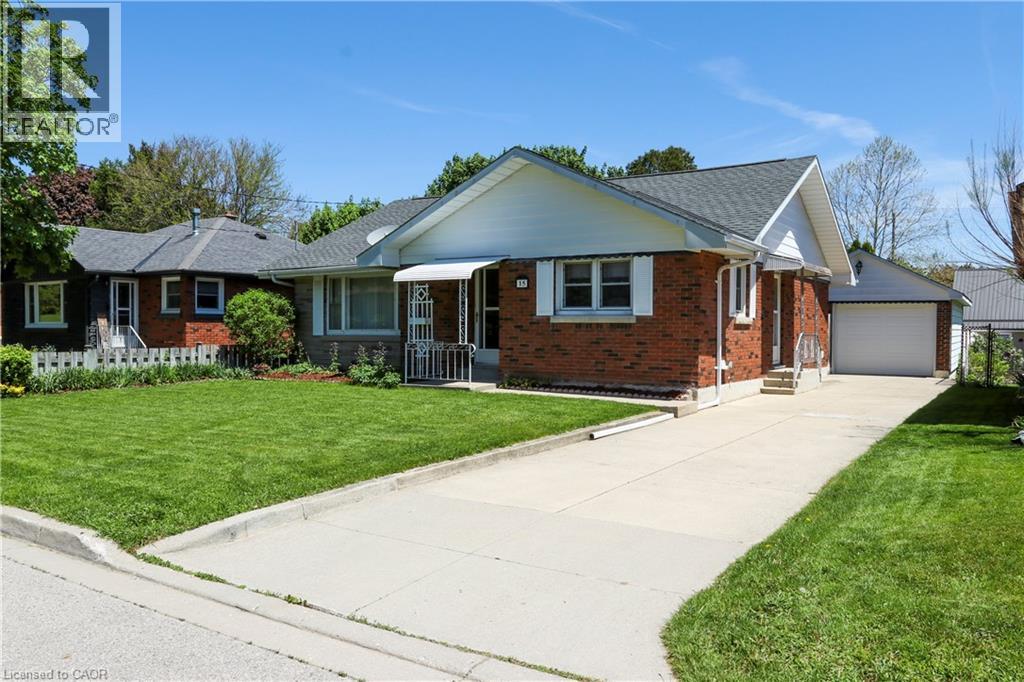 15 RICHARD Avenue, Simcoe