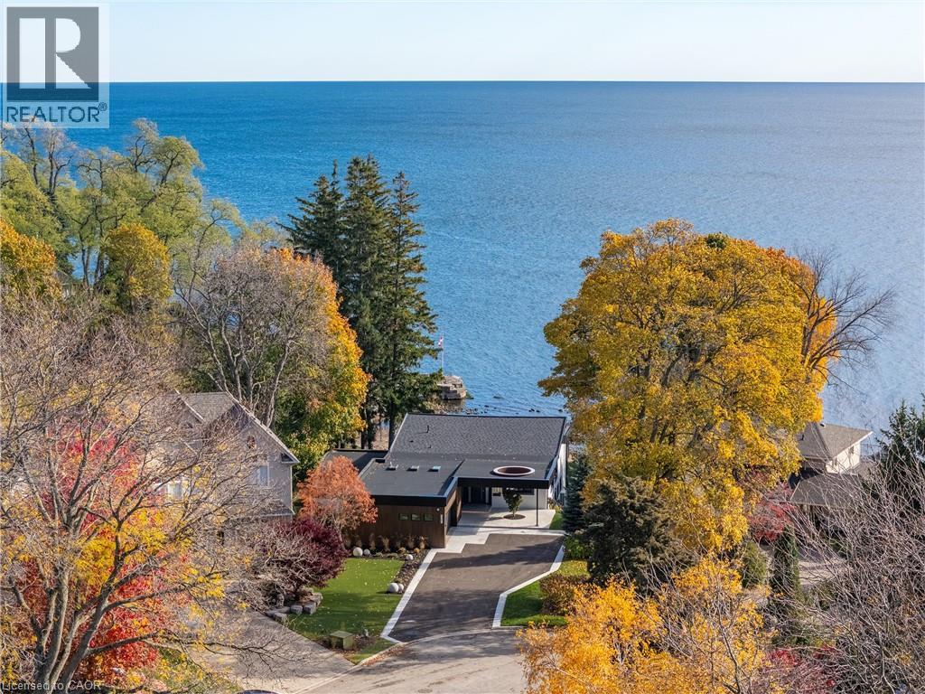 121 EDGECLIFFE Place, Burlington