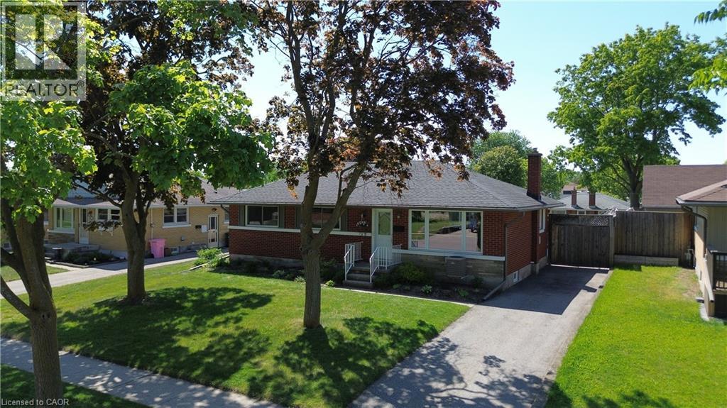 26 WOODHAVEN Road, Kitchener