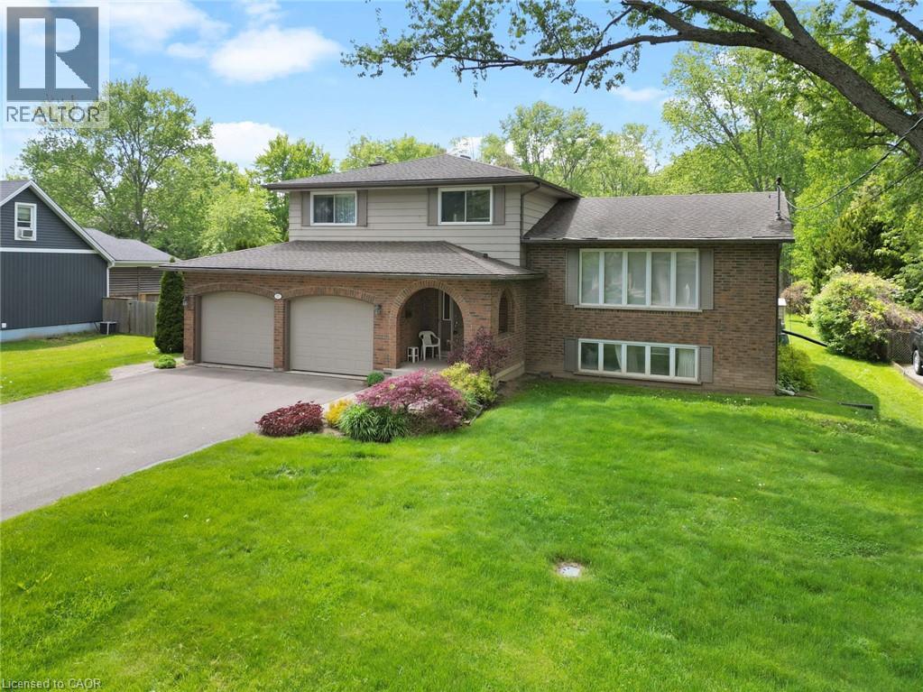 17 MONTGOMERY Road, Welland