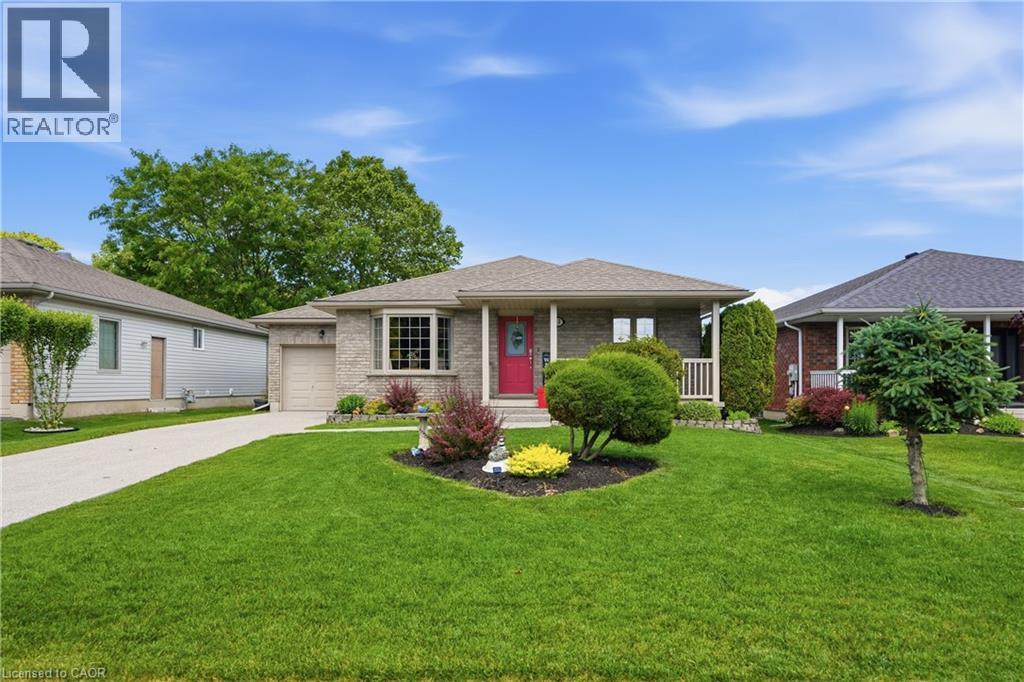 12 SCHNEIDER Drive, Port Dover
