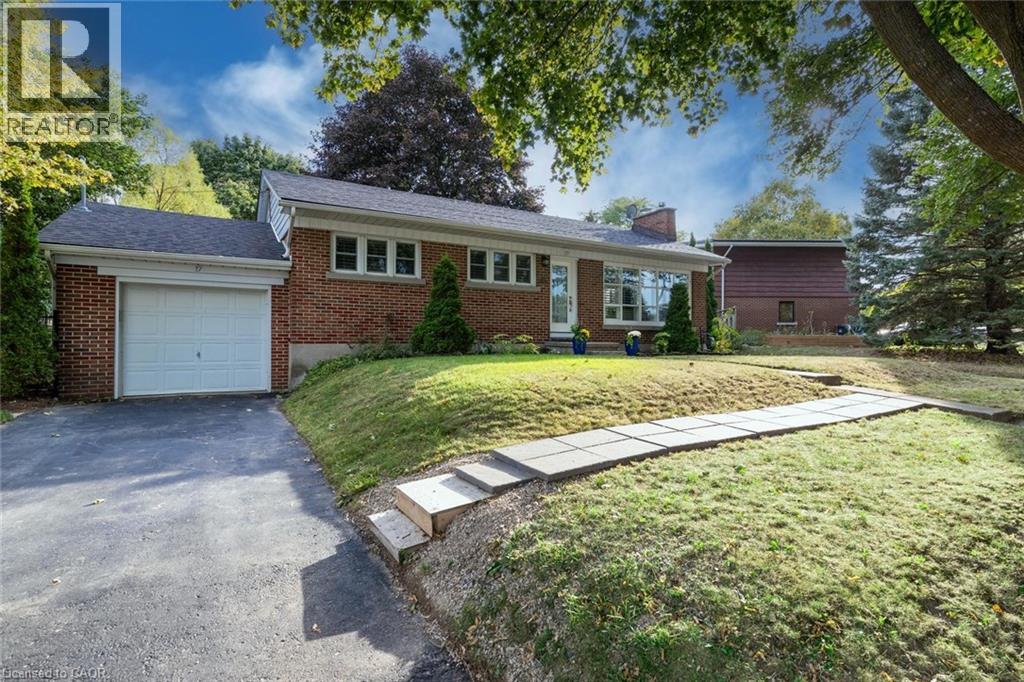 17 ORCHARD Crescent, Guelph