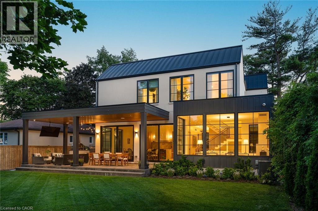 203 WEYBOURNE Road, Oakville