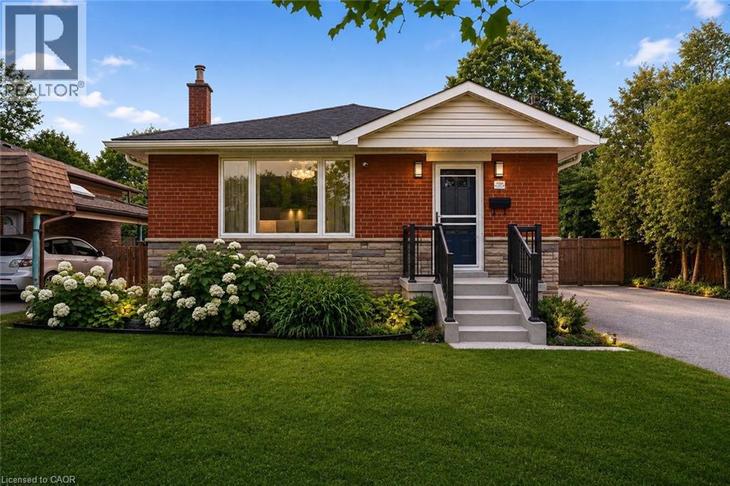 715 DRURY Lane, Burlington