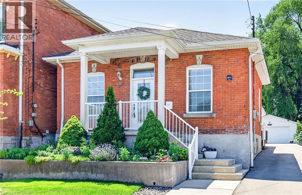 156 E SIMCOE Street E, Hamilton