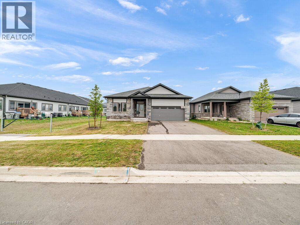 138 SAUNDERS Street, Atwood