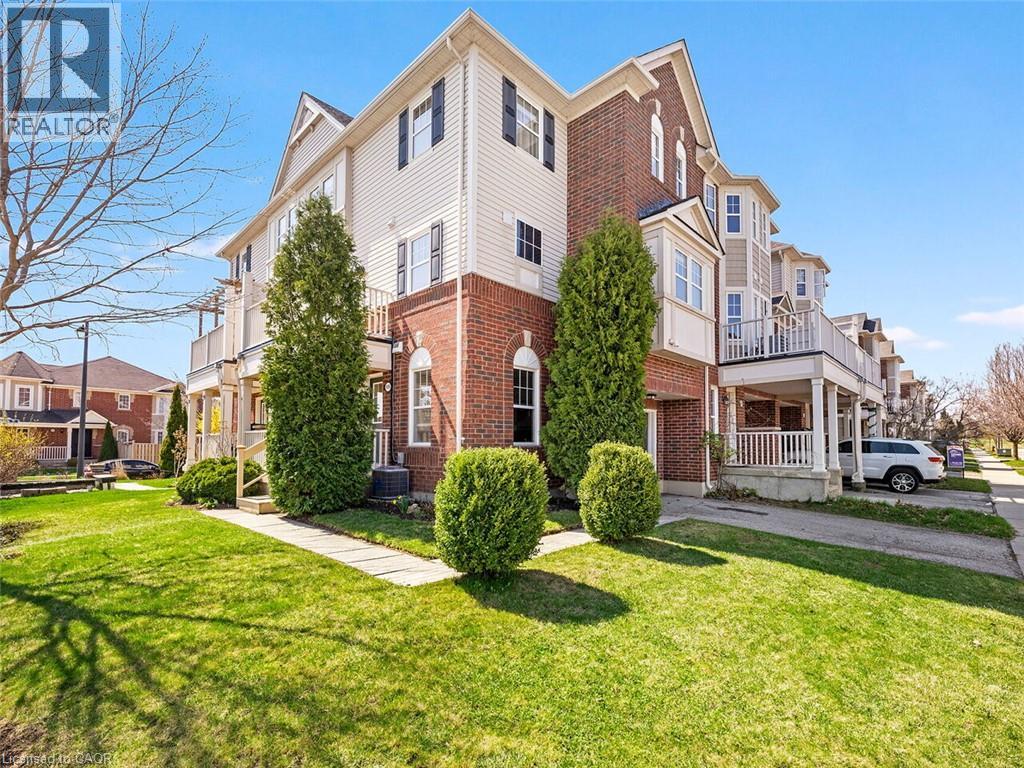 656 FRANK Place, Milton