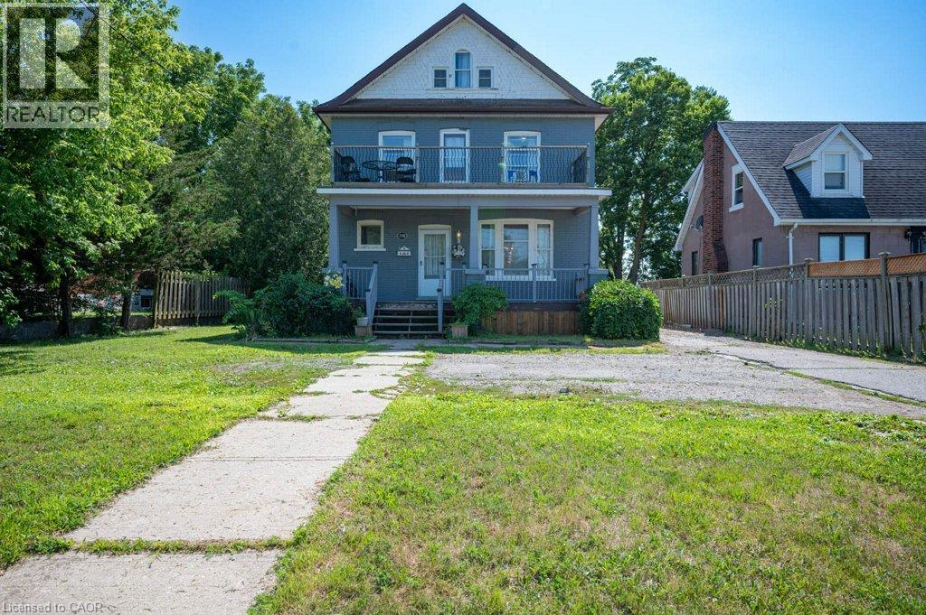 1798 KING Street E, Cambridge
