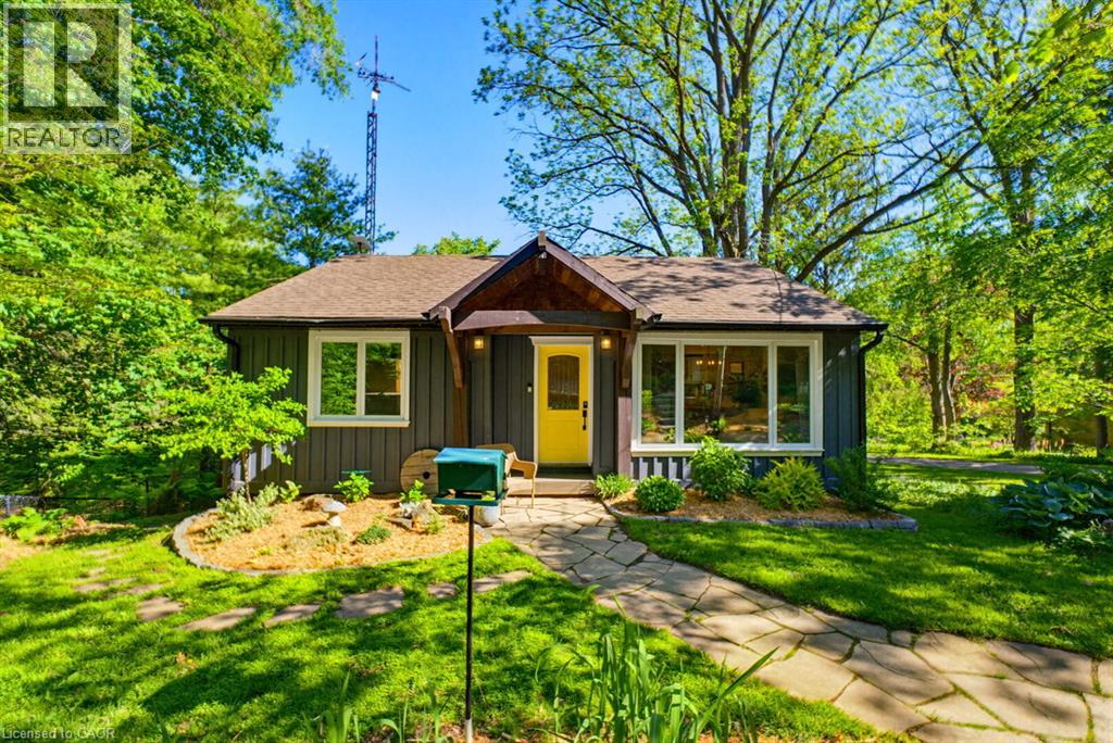 1131 OLD GOVERNOR S Road, Dundas