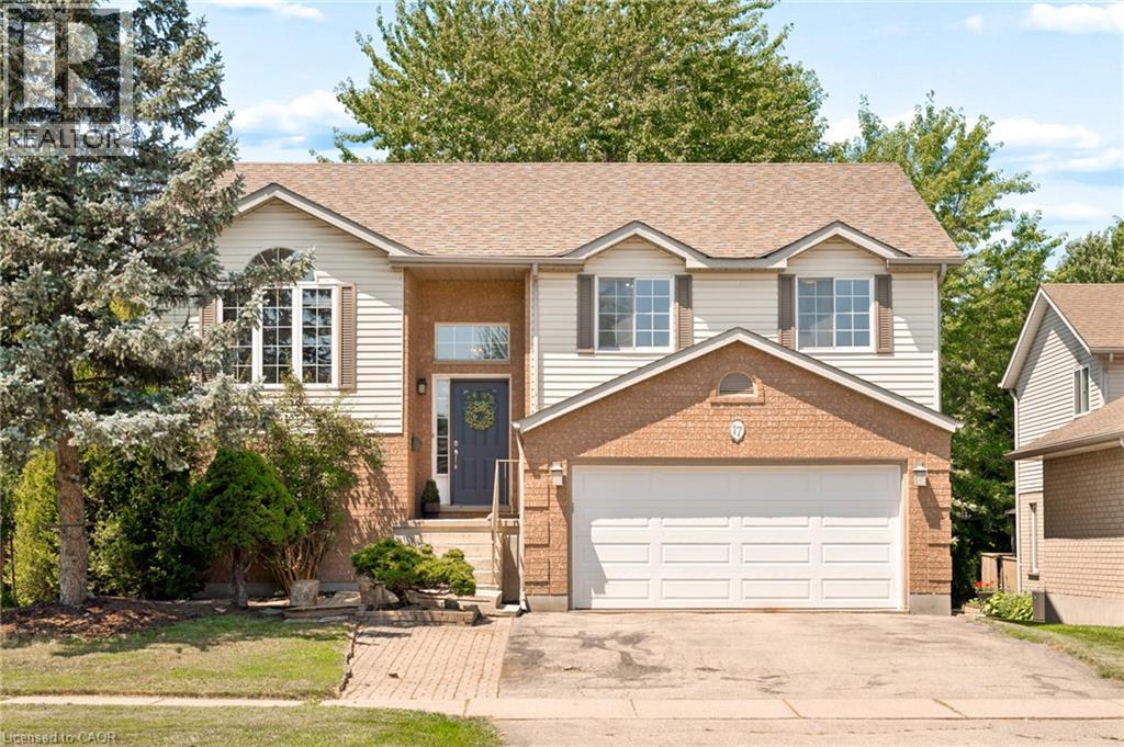 17 MCLACHLAN Place, Guelph