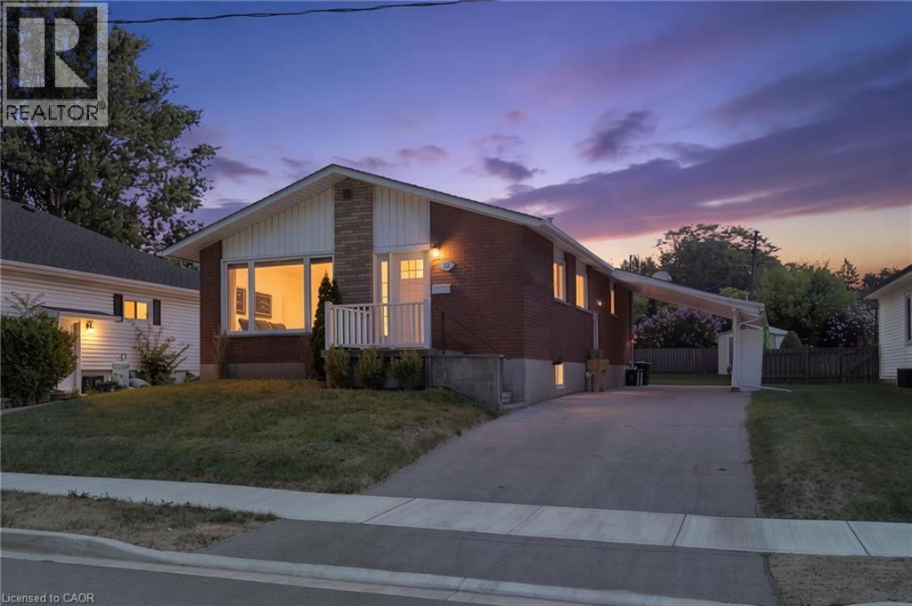 23 HOMEWOOD Avenue, Simcoe