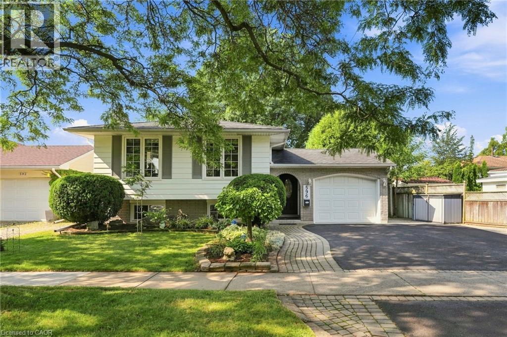 596 LOUISE Drive, Burlington