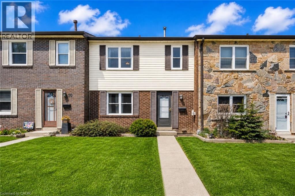 2825 GANANOQUE Drive UnitNo. 11, Mississauga