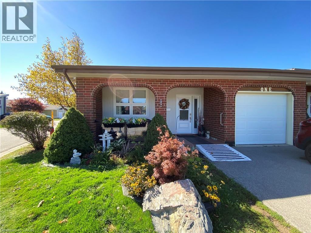 1 MONSIGNOR HENKEY Terrace, Hamilton